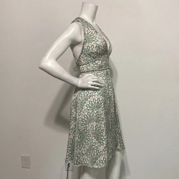 BCBGeneration "NEW" Women's Agean Blue Low V-Neck Satin Dress Size 12 - Picture 3 of 8